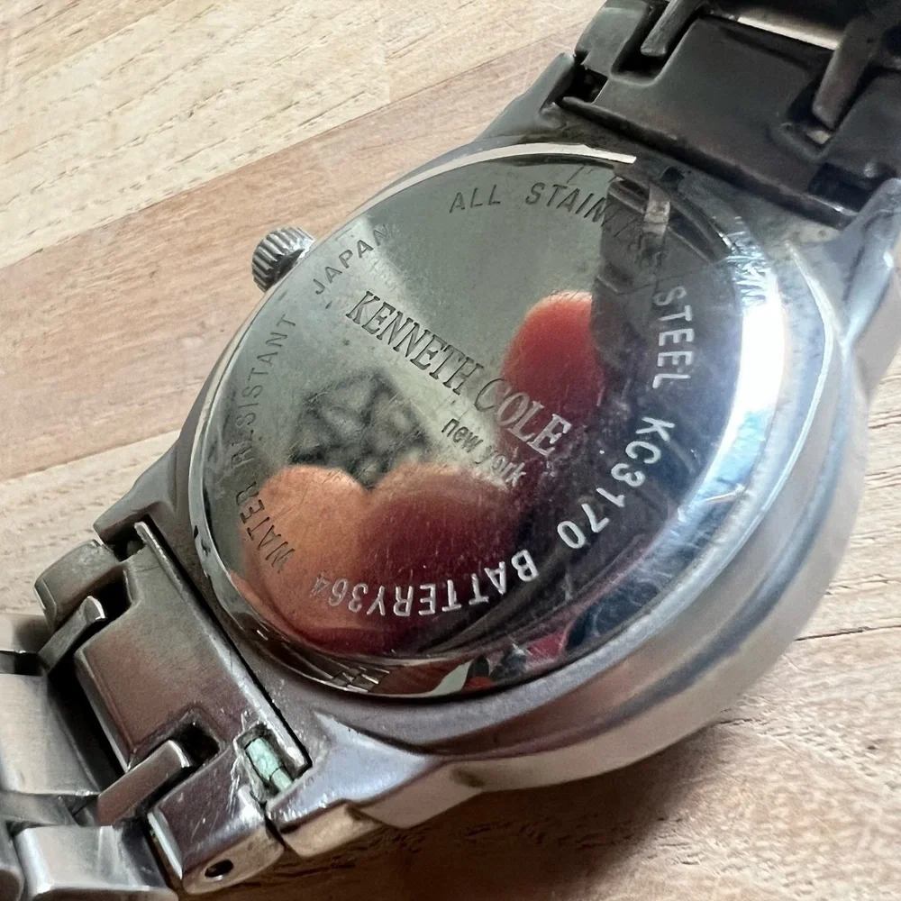 Kenneth Cole New York men’s stainless steel dress watch NEW BATTERY